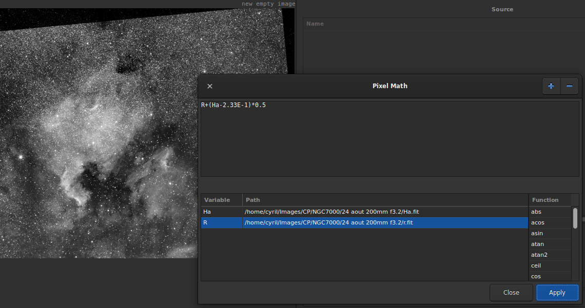Pixel Math window with the input area for formulas and those provided for the declaration of variables and functions.